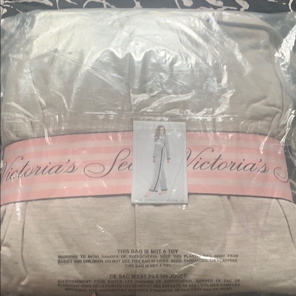 Victoria’s Secret Pajamas - Picture 2 of 5